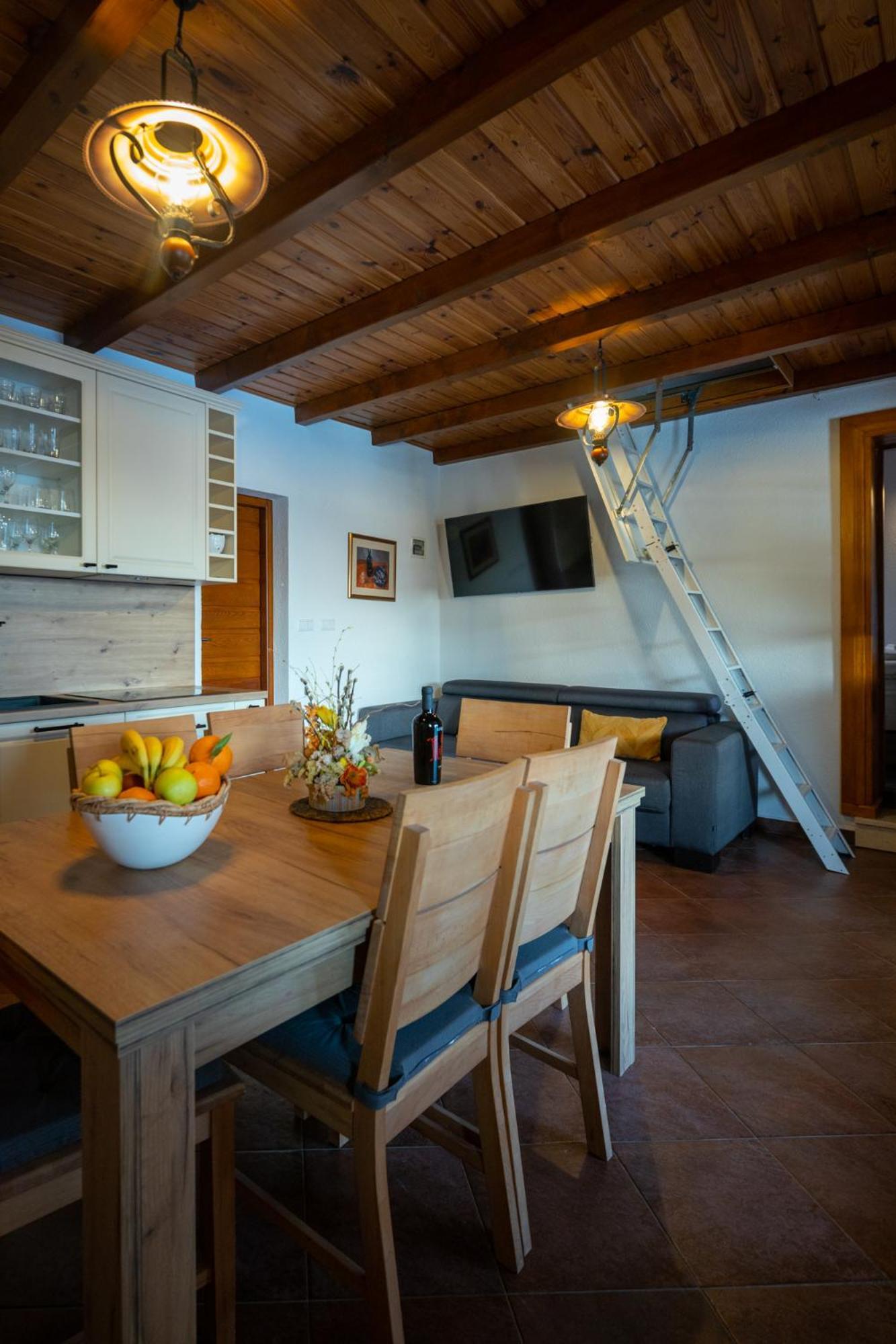 Holiday Home Svemir Drage Exterior photo